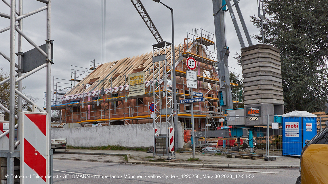 31.03.2023 - Baustelle zu einem Mehrfamilienhaus in der Niederalmstraße 16
